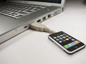 solusi-untuk-iphone-yang-error-ketika-update-ios-10-20092016-fatim