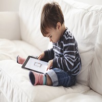 Dampak yang ditimbulkan Gadget Untuk Perkembangan Anak