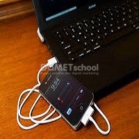 Bahaya Mengisi Ulang Smartphone dengan Menggunakan Laptop